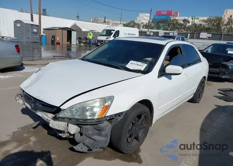 2005 Honda Accord 2.4 Ex z USA, uszkodzony, nr VIN 1HGCM56765A041853